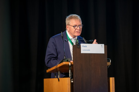 CED – aktuelle Therapiestrategien interdisplinär: Dr. med. Ullrich Fleck.