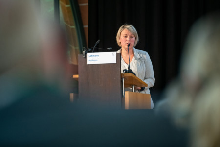 Junges Forum:  Lisa Lehmann.