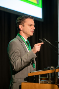 MIC in der Dienstroutine: Dr. med. Dr. med. univ. Markus Mille.